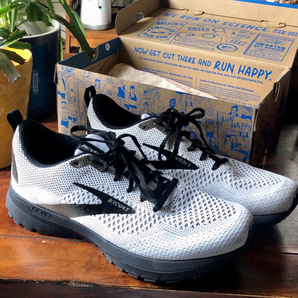Women’s Brooks Revel 4 Running Shoes
